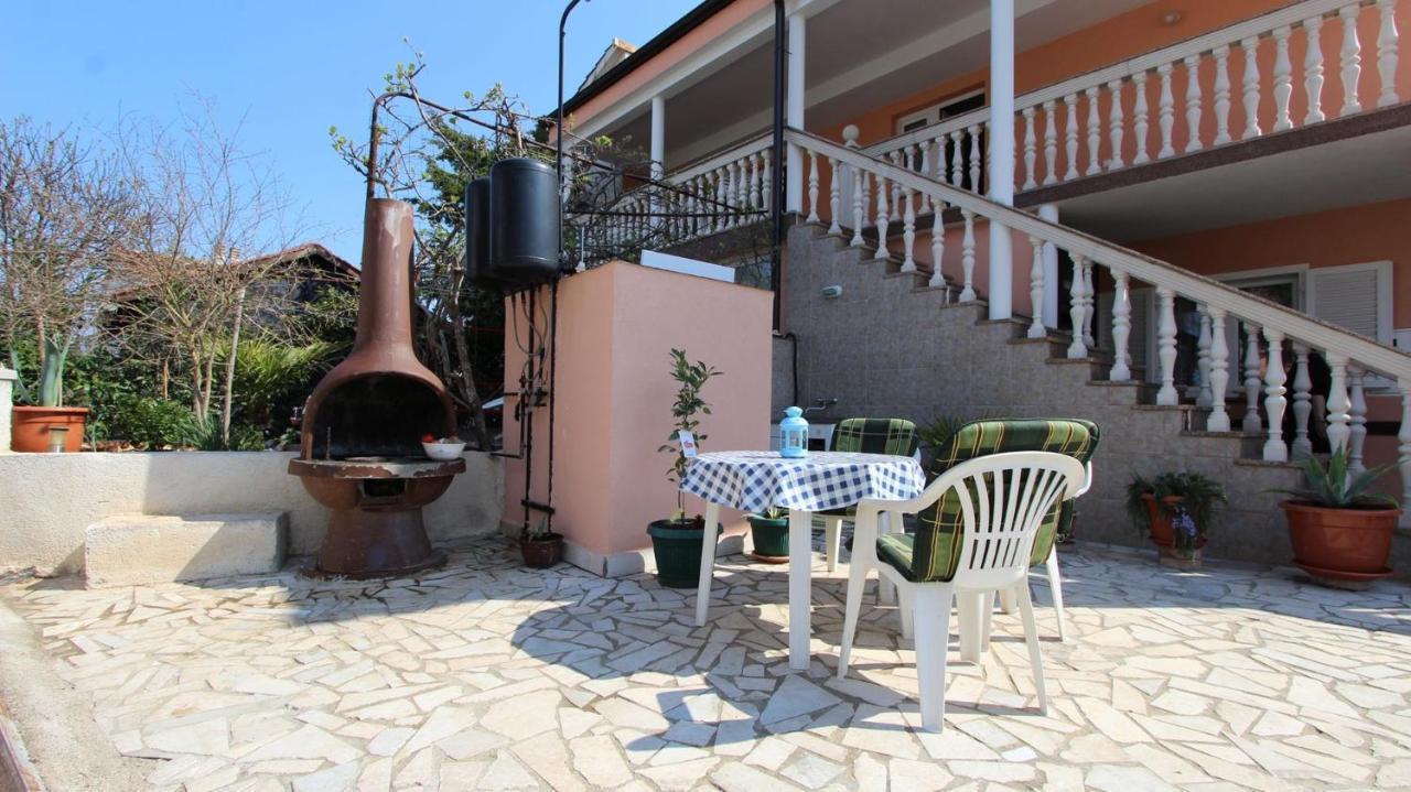 Apartment Kreslin Vantacici Bagian luar foto